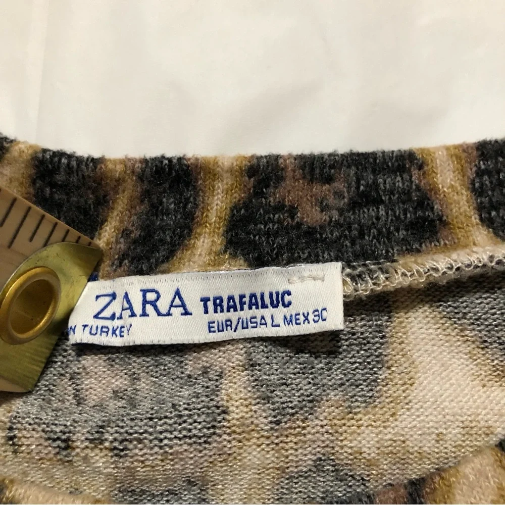 Zara Trafaluc (TRF) Womens 3/4 Sleeve Faded Leopard Print Brown Black Top L - Picture 3 of 9